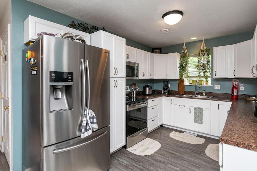 Family Friendly Home Close To Airport And Downtown Des Moines Extérieur photo